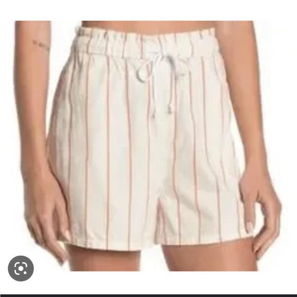 Abound Ivory and Coral Nancy stripe shorts. Size XS. NWT. - Picture 1 of 2